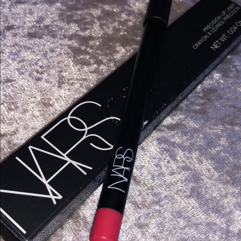 💋NARS Lip Liner Menton